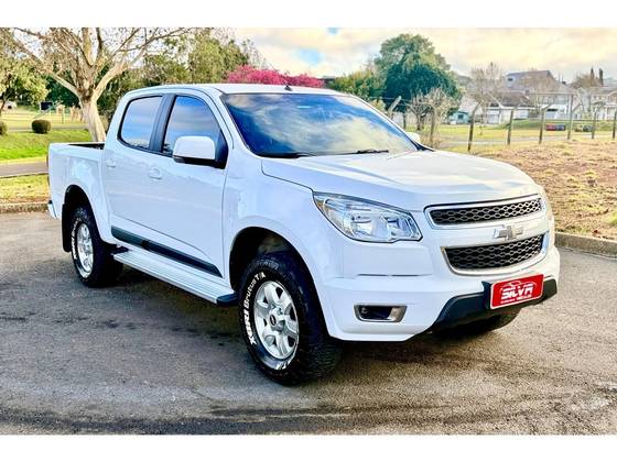 CHEVROLET S10 2.4 LT 4X2 CD 8V FLEX 4P MANUAL CHEVROLET S10 2.4 LT 4X2 CD 8V FLEX 4P MANUAL